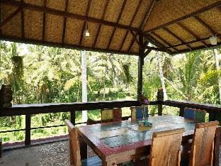 OYO 1946 Terrace Campuhan Hotel in Ubud