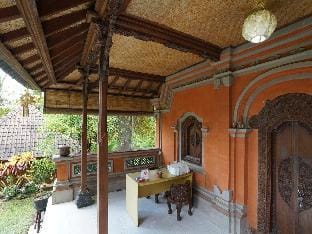 OYO 1946 Terrace Campuhan Hotel in Ubud