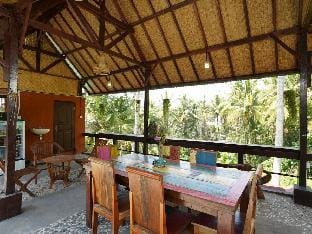 OYO 1946 Terrace Campuhan Hotel in Ubud