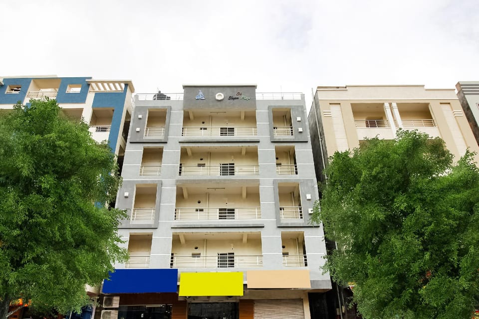 Hotel O Banyan Tree Hotel in Hyderabad
