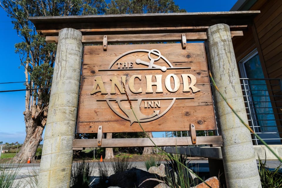 Anchor Inn Pacifica Hotel in Pedro Point