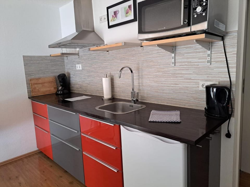 Apartment Wesseling Zentrum Nauerz Hotel in Rhineland-Palatinate