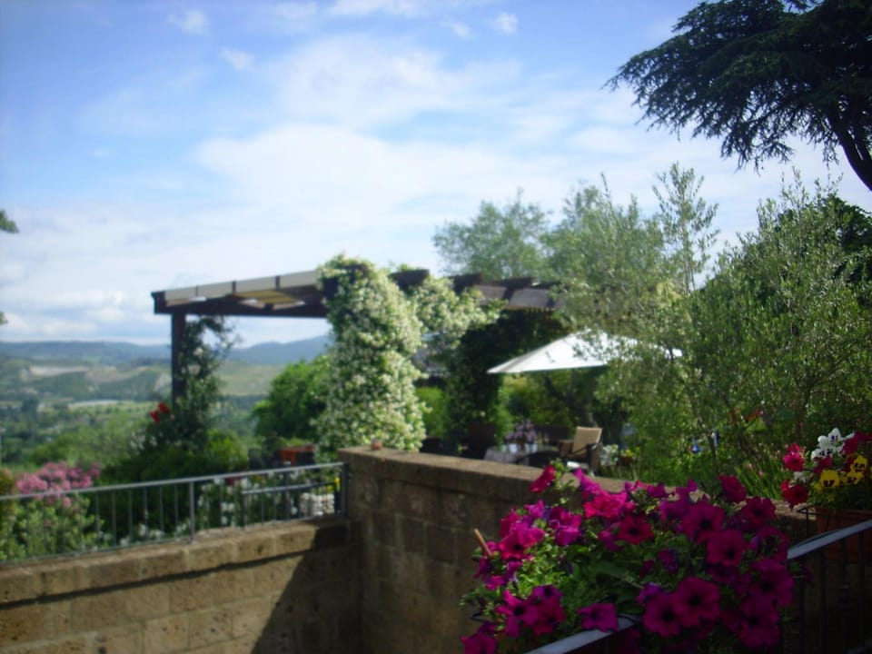 Chiara e Benedetta Villa degli Ulivi Hotel in Umbria