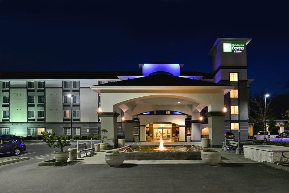 Holiday Inn Express & Suites Tacoma South - Lakewood by IHG Hotel in Lakewood