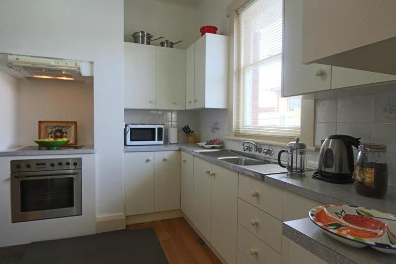 Moonah Amy Cottage Apartments Hotel in Glenorchy