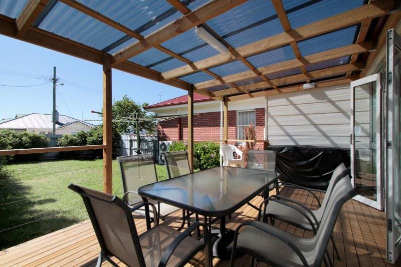 Moonah Amy Cottage Apartments Hotel in Glenorchy