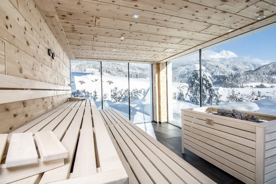 Puradies Hotel & Chalets                                                                     Hotel in Salzburgerland