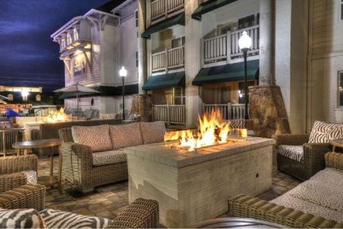 Lodge at Five Oaks Pigeon Forge - Sevierville Hotel in Sevierville