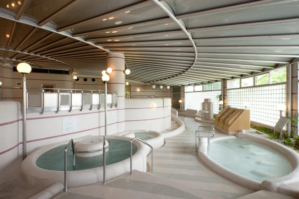 Hot spring bath