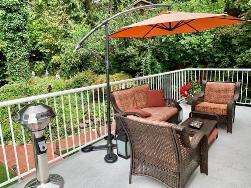 Beautiful Two Bedroom Suite Hotel in North Vancouver