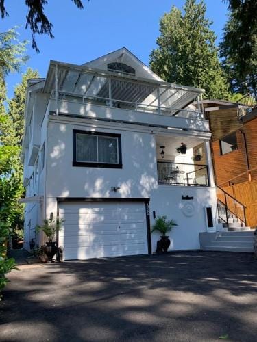 Beautiful Two Bedroom Suite Hotel in North Vancouver