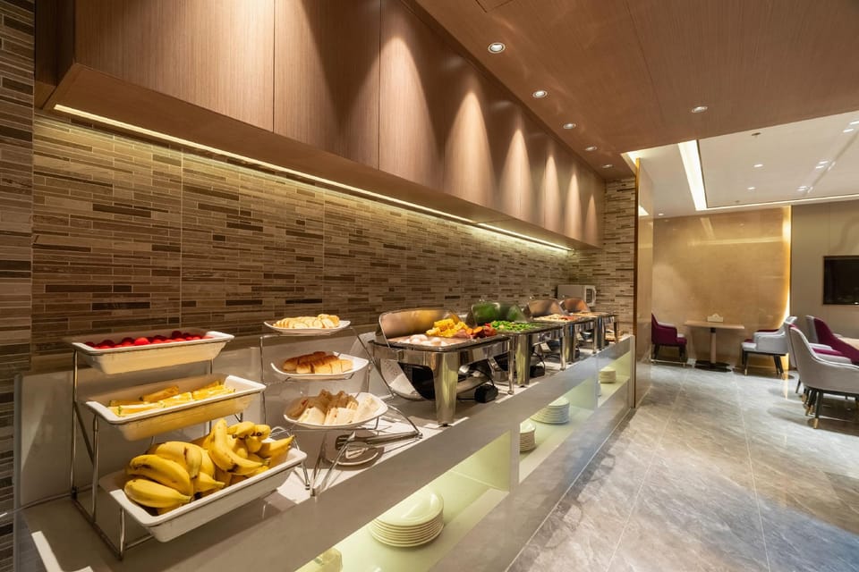 Lavande Hotel Guangzhou Financial City Tianhe Park Metro Station Hotel in Guangzhou