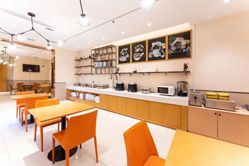 7 Days Premium Jinan Luokou Clothing Market Wuyingshan North Road Hotel in Shandong
