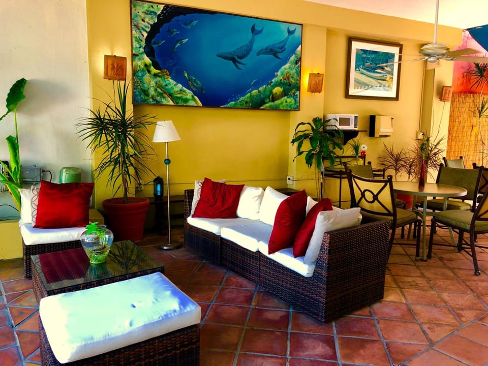 Shared lounge/TV area