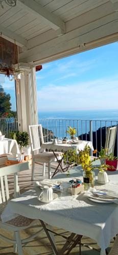Message in a Bottle Bed and Breakfast Hotel in Ventimiglia