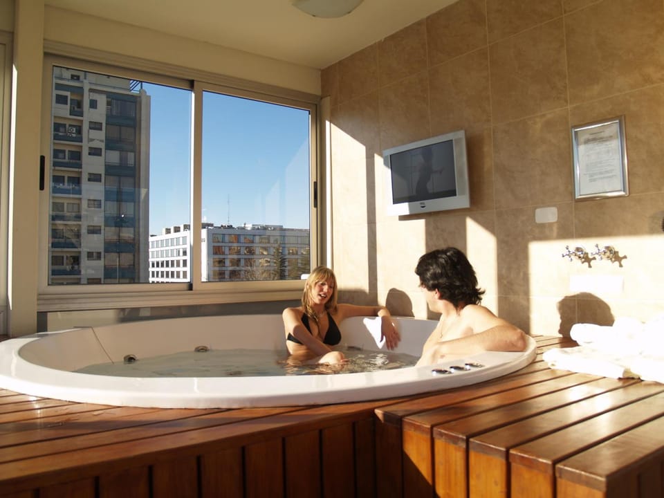 Hot tub