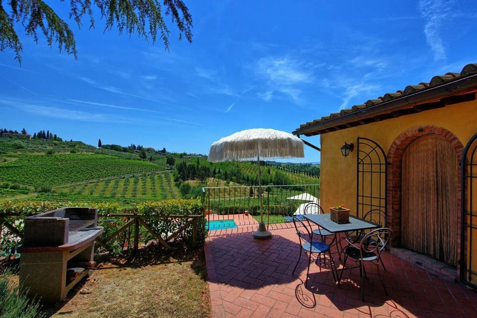 Casa Rossa by PosarelliVillas Hotel in Tuscany