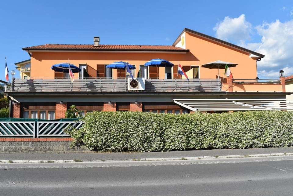 Hotel Sole Hotel in Marina di Massa