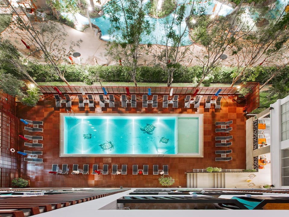 Swimming pool