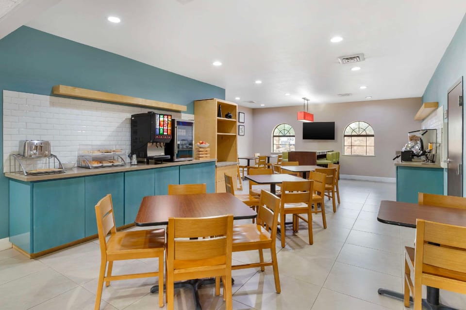 Comfort Suites Shenandoah-The Woodlands Hotel in Shenandoah