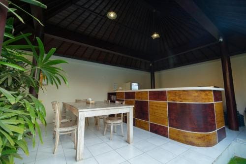 Canggu Bagus Guest House Hotel in North Kuta