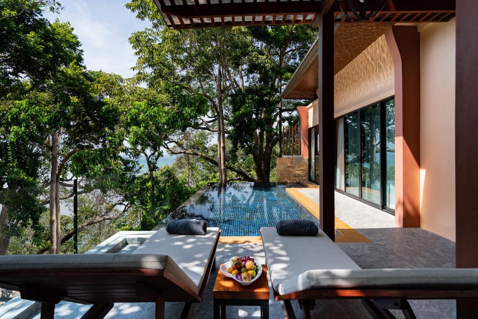 Avani Ao Nang Cliff Krabi Resort Hotel in Krabi Changwat