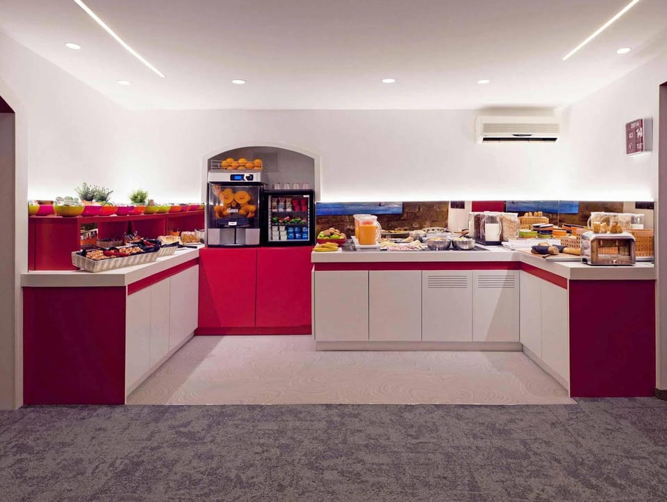 Ibis Styles Strasbourg Gare Hotel Hotel in Strasbourg