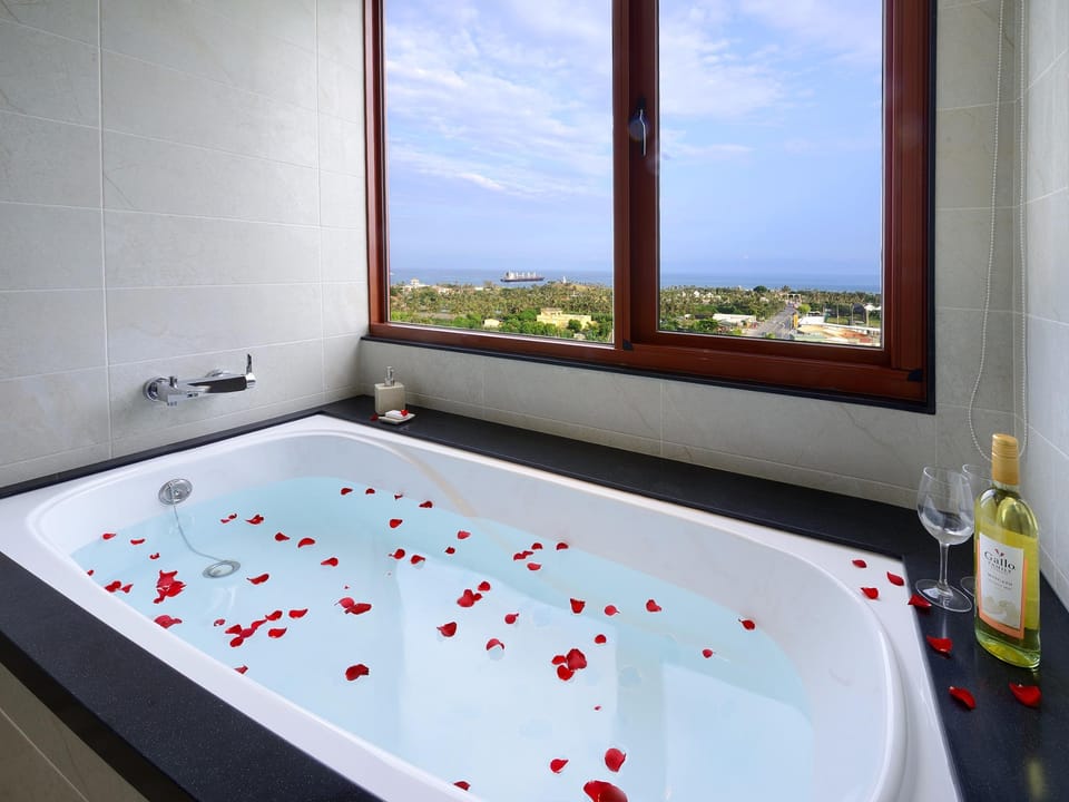 Bathtub