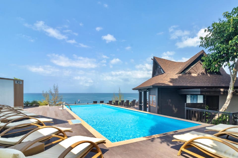 Phi Phi Holiday Resort  Resort in Krabi Changwat