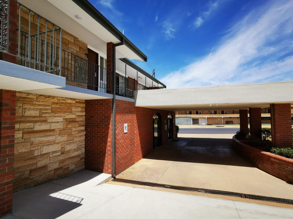 Governor Macquarie Motor Inn Apartment hotel in Bathurst