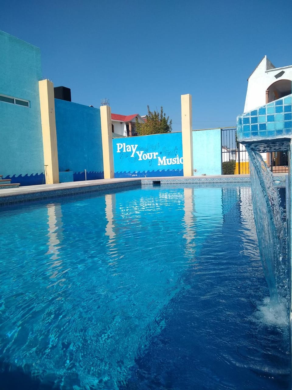 Swimming pool