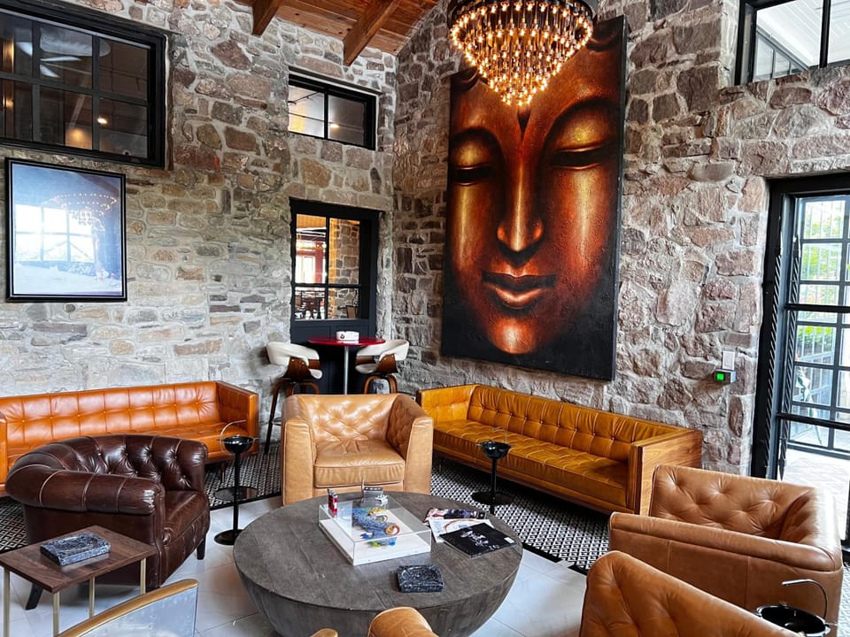 Bar/lounge