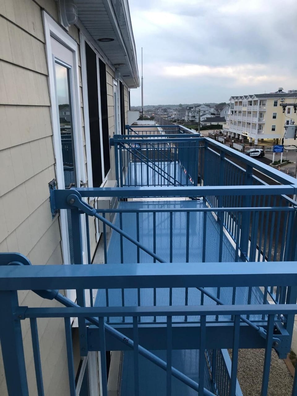 Misquamicut Beach Front Inn Motel in Misquamicut