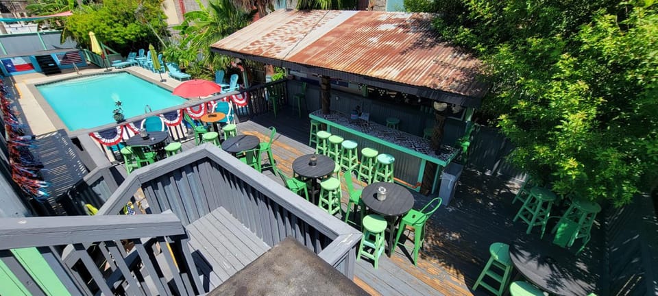 Bar/lounge