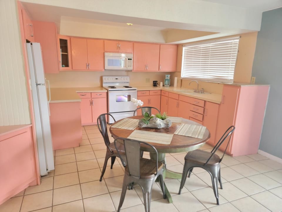 Upper Deck Hotel and Bar - Adults Only Hotel in South Padre Island