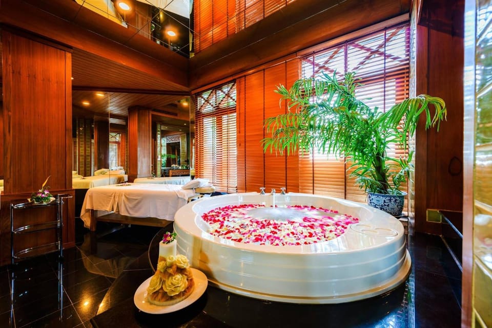 Andaman Seaview Hotel Karon Beach Hotel in Phuket