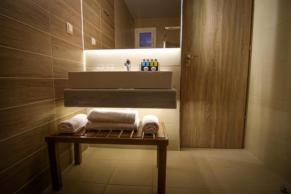 La Place de la Gare Suites - New Subway Station Hotel in Thessaloniki