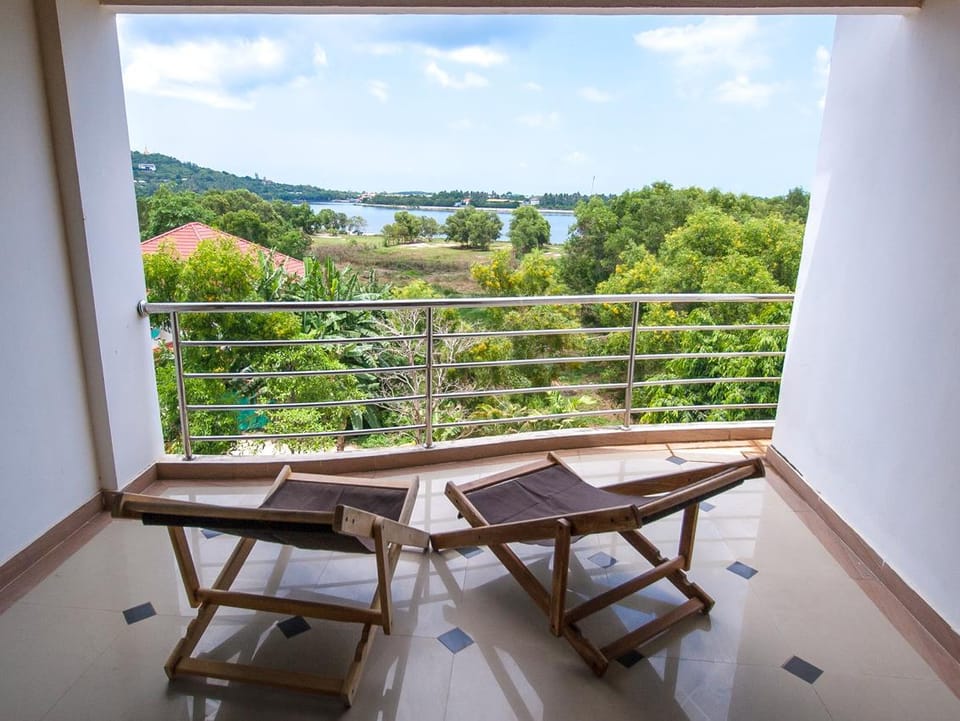 Chaweng Lakeview Condotel Hotel Apartment hotel in Ko Samui