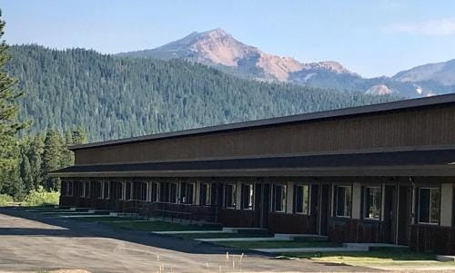 Village at Childs Meadow Hotel in Sierra Nevada