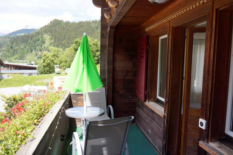 L'ANGOLO DEI SAPORI Hostel in Canton of Grisons