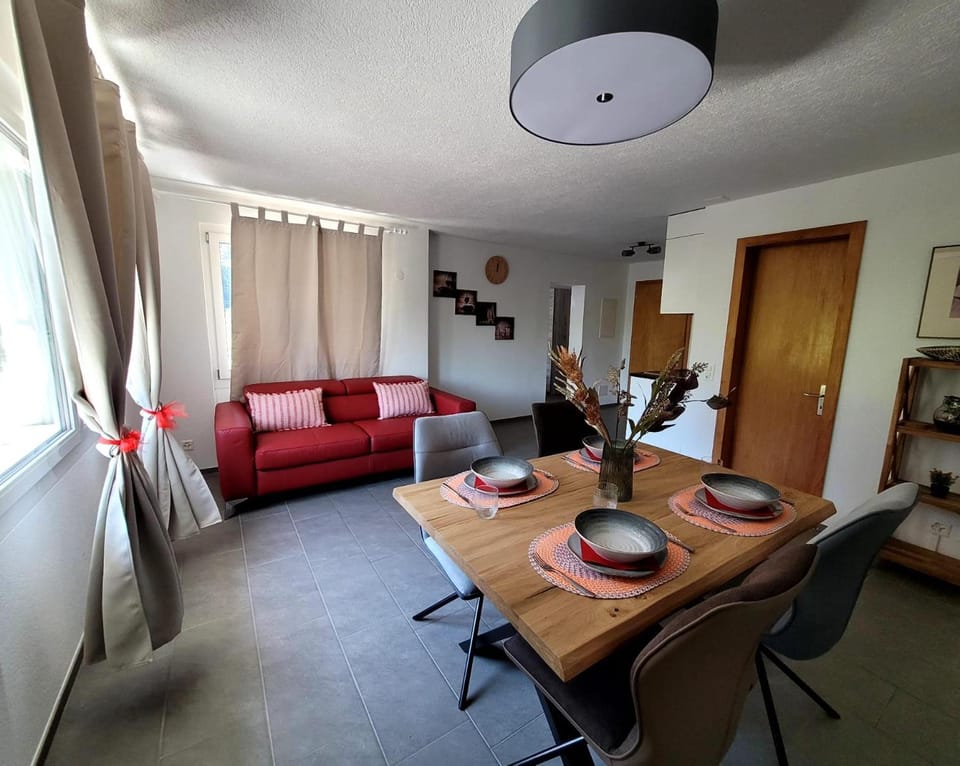 L'ANGOLO DEI SAPORI Hostel in Canton of Grisons