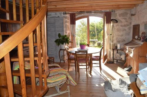 LA FREIRESSA Hotel in Auvergne-Rhône-Alpes