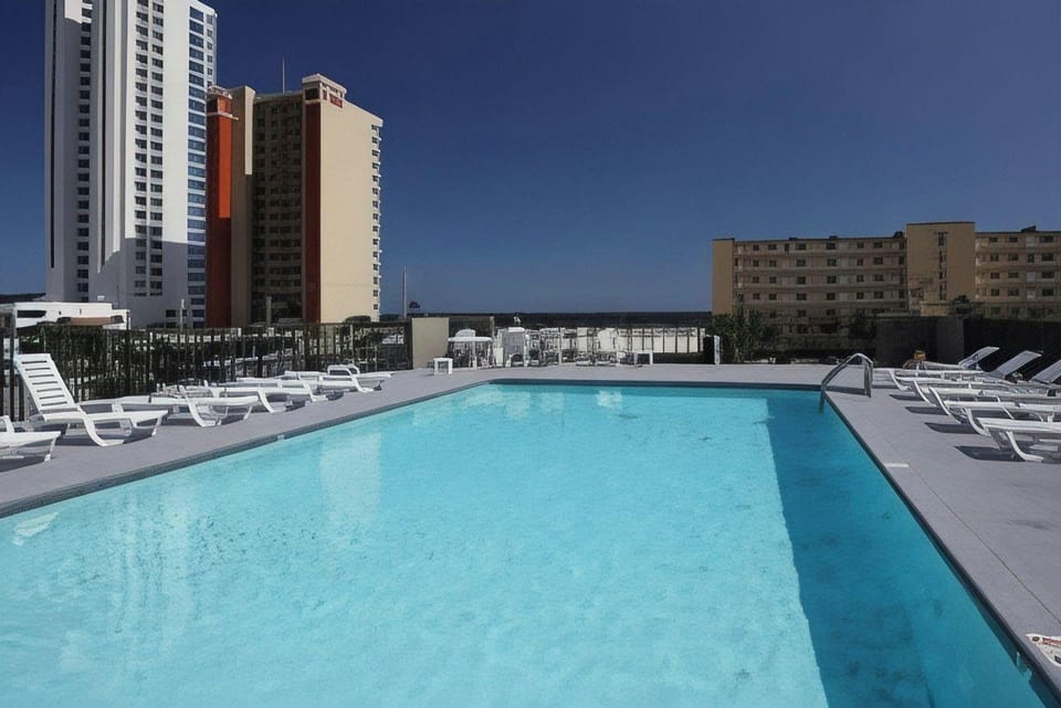 Beachside Resort Hotel Hotel in West Beach