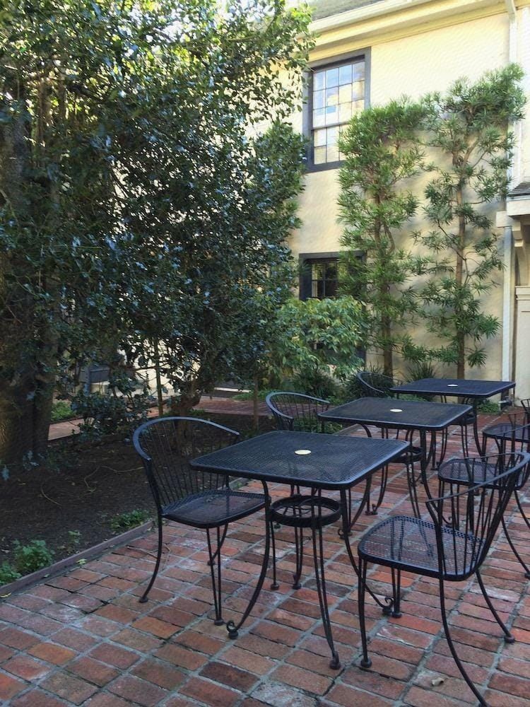 Merritt House Inn Hotel in Monterey