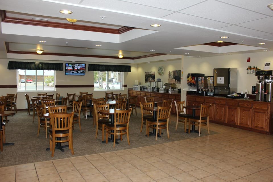 Yellowstone Lodge Hotel in West Yellowstone