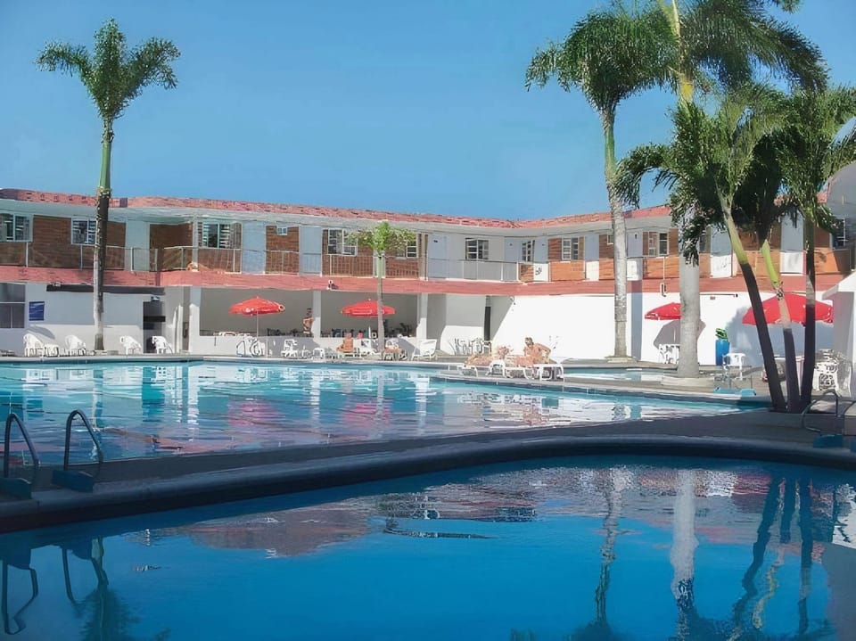 El Paseo Hotel Hotel in Flamingo Lummus