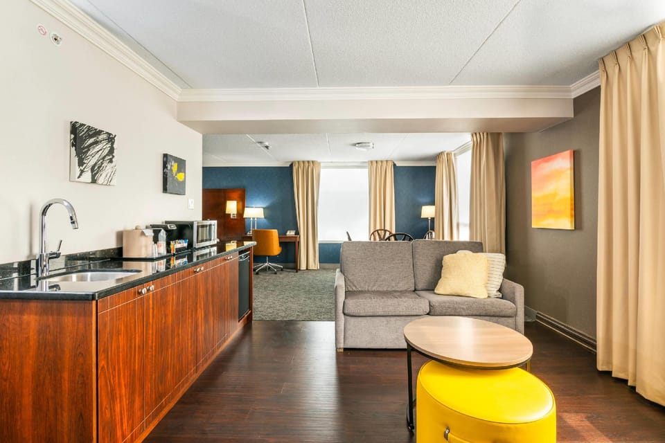 Suite room