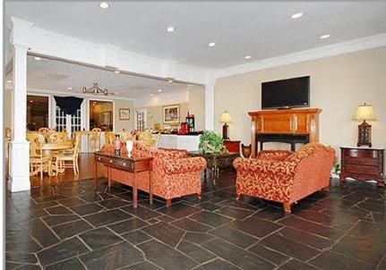 Shared lounge/TV area