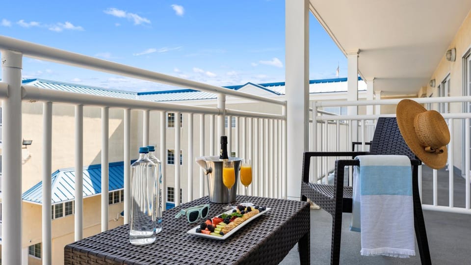 La Mer Beachfront Resort Hotel in Cape May