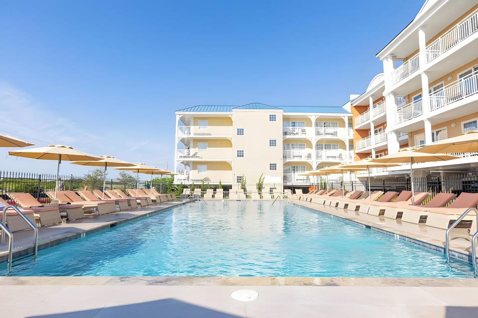 La Mer Beachfront Resort Hotel in Cape May